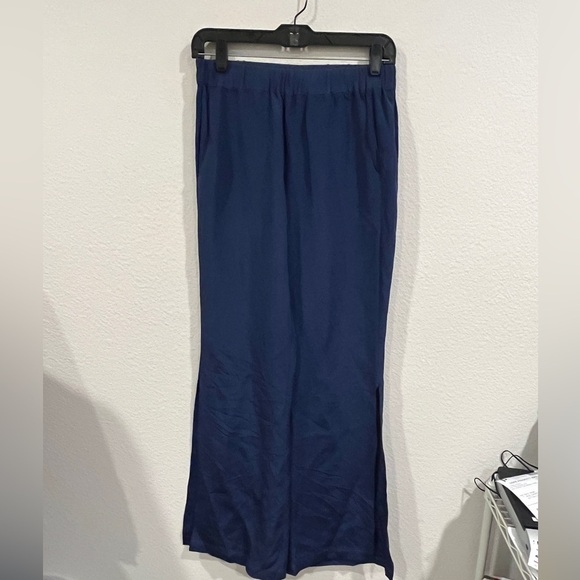 Fiorla blue pull on pants side slits boot cut size small - Picture 5 of 9